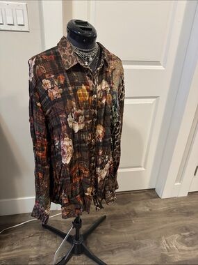 Johnny was workshop patchwork floral & animal print button down top - sz med